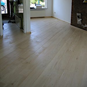 Ivory Beech Wood Flooring 17-18cm