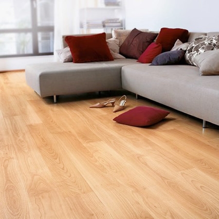Living room with beech wood floor, engineered wood flooring
