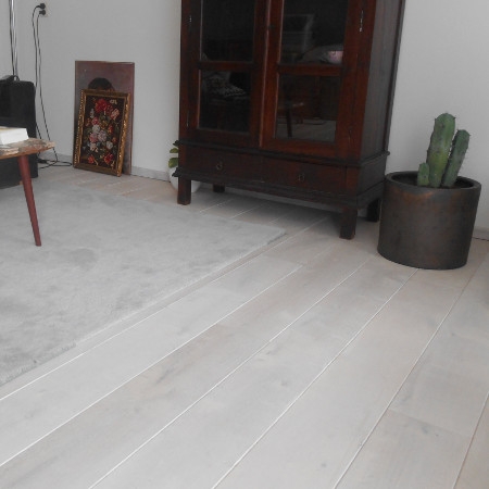 Living room with Ivory Beech Flooring