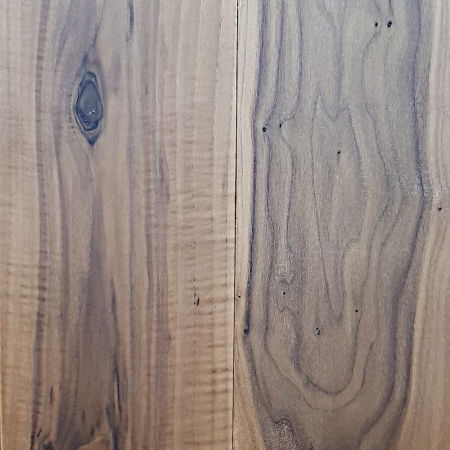 Lacquered walnut wood